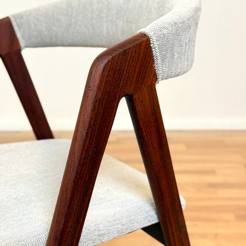 Set of 4 dining chairs in walnut, 1950s-60s, Denmark