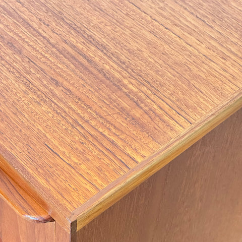 Danish teak chest of drawers, 1950s-60s. - Beyo Vintage