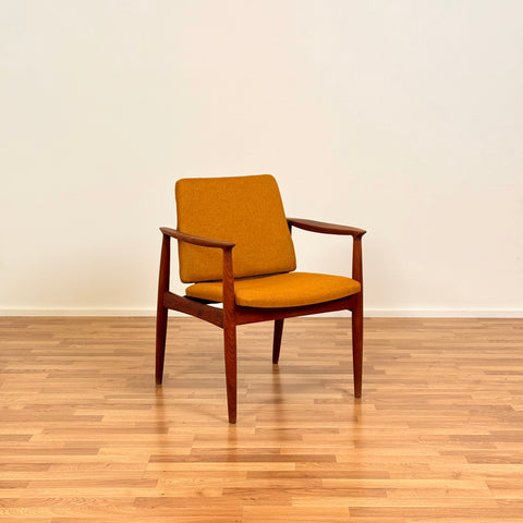 Armchair in solid teak, 1950s-60s Denmark