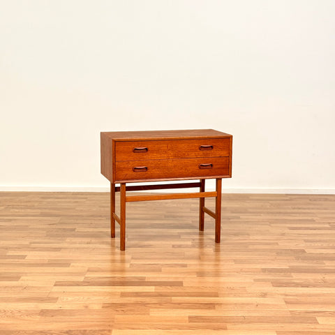 Sidobord i teak, 1950-60-tal, Sverige