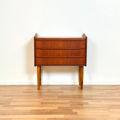 Chest of drawers in teak with 3 drawers, 1950s-60s, Denmark - Beyo Vintage