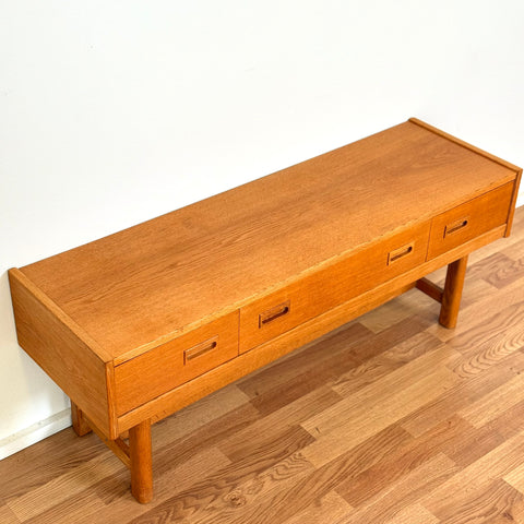 Sideboard in oak by AB Glas och Trä, Hovmantorp, 1950s-60s, Sweden - Beyo Vintage