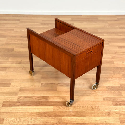 Sidobordet "Gerti" i teak av Bengt Ruda för IKEA, 1950-60-talet, Sverige