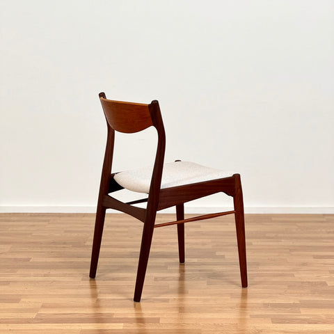 Set om 4 matstolar i teak av Ærthøj Jensen & Mølholm, 1950-60-tal, Danmark