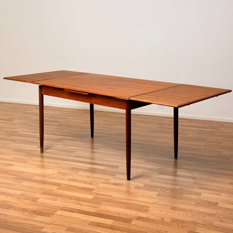 Dining table in teak, 1950s-60s, Denmark - Beyo Vintage