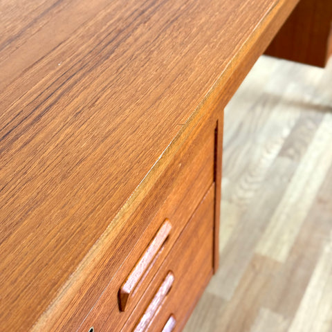 Writing desk in teak, 1970s, Denmark - Beyo Vintage