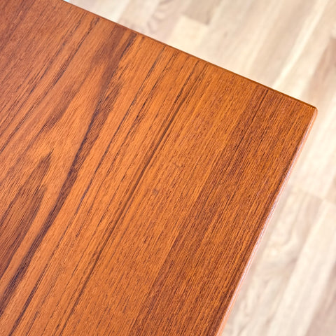 PRICE Small writing desk in teak, 1950s-60s, Denmark - Beyo Vintage