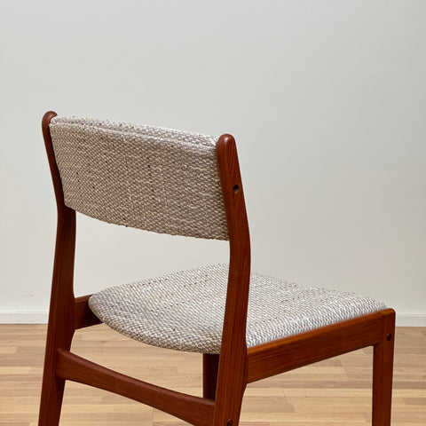 Set of 4 dining chairs by Erik Buch, 1950-60s - Beyo Vintage