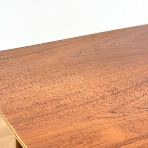 Side table in teak, 1950s-60s, Denmark - Beyo Vintage