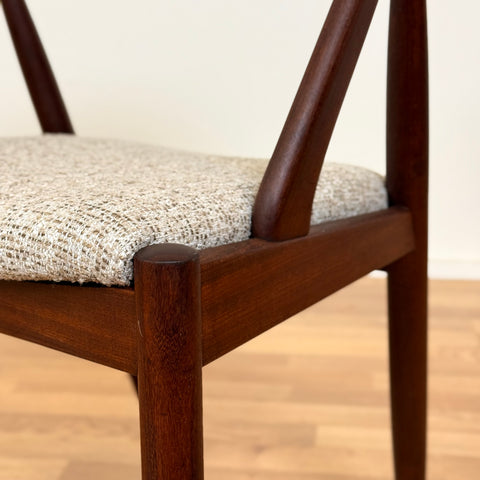 Set of 8 dining chairs in walnut by Kai Kristiansen, 1950s-60s, Denmark - Beyo Vintage