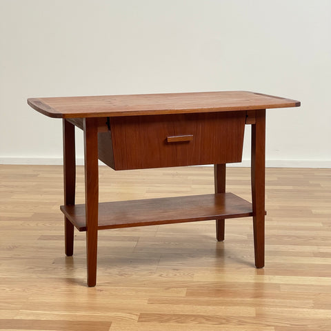 Side table, teak, 1950s. - Beyo Vintage