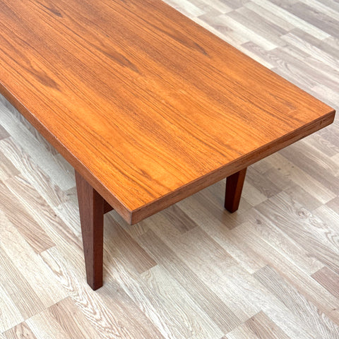 Coffee table in teak, 1950s-60s, Denmark - Beyo Vintage