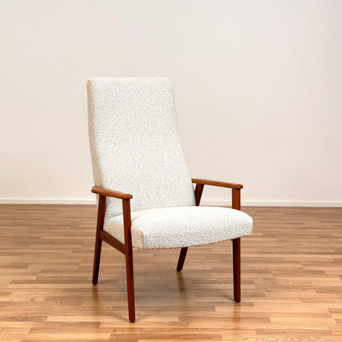Armchair in bouclé & teak, 1950s-60s - Beyo Vintage