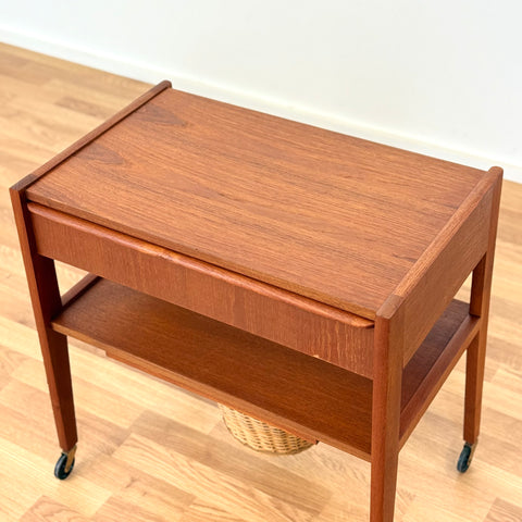 Side table in teak, 1950s-60s, Denmark - Beyo Vintage