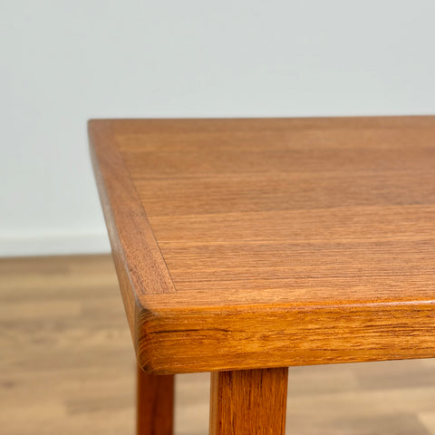 Small side table, in teak, Sweden, 1960s - Beyo Vintage