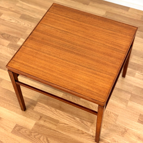 Side table in teak, 1950s-60s, Denmark - Beyo Vintage