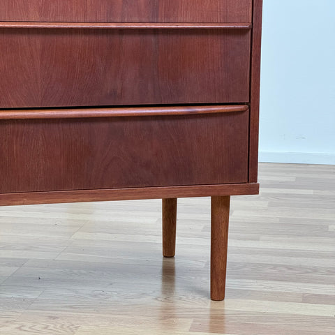 Chest of drawers in teak, Denmark, 1950-60s. - Beyo Vintage