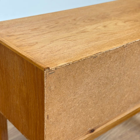 Side table in oak, 1950s-60s, Denmark - Beyo Vintage