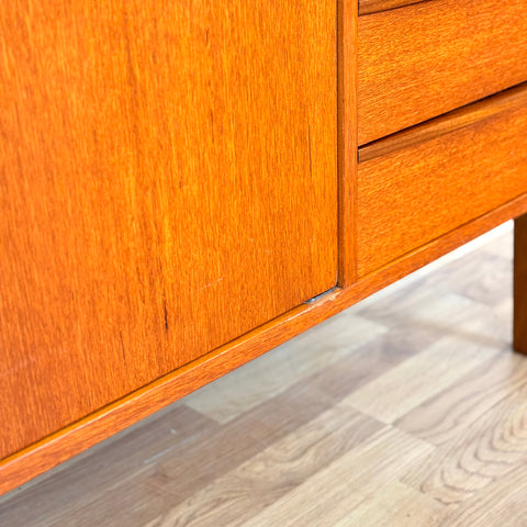 Bookshelf with pull-out desk in teak