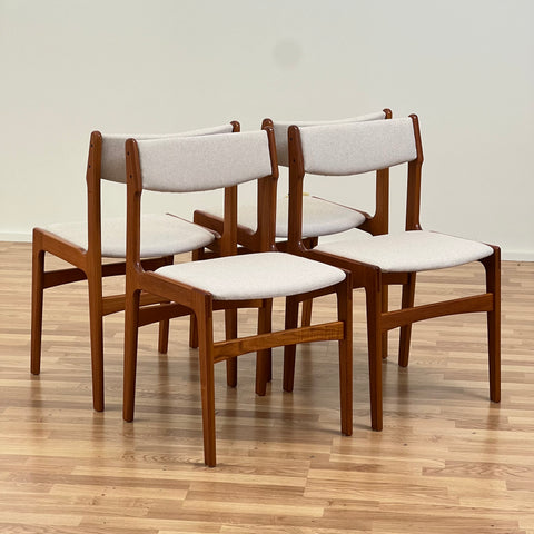 Set of 4 dining chairs, Erik Buch - Beyo Vintage
