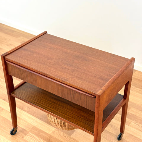 Side table / Trolley in teak, 1950s-60s, Denmark - Beyo Vintage
