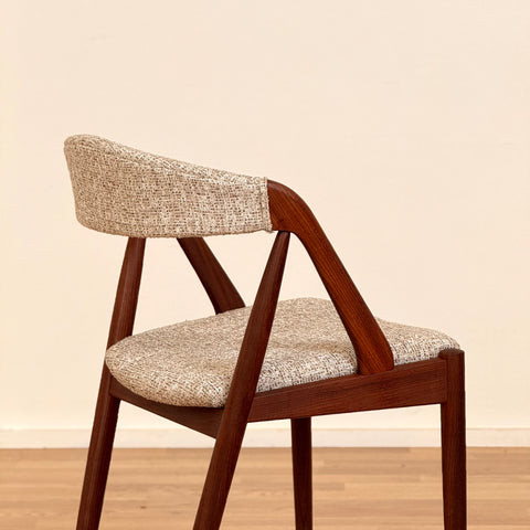 Set of 8 dining chairs in walnut by Kai Kristiansen, 1950s-60s, Denmark - Beyo Vintage