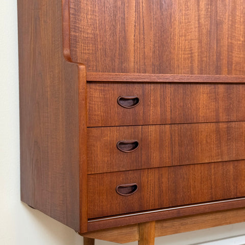 Highboard in teak, 1950s-60s, Denmark - Beyo Vintage