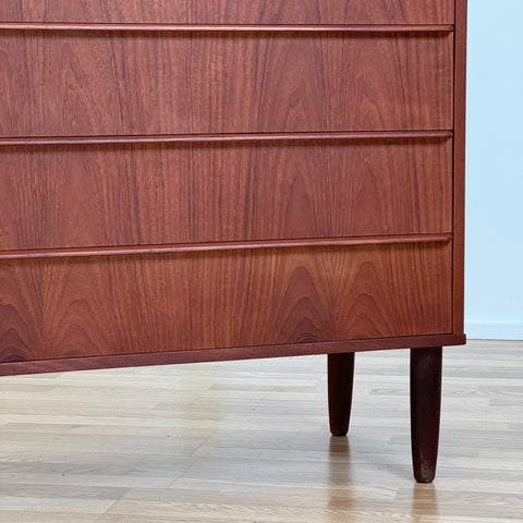Danish teak chest of drawers, 1950s-60s. - Beyo Vintage