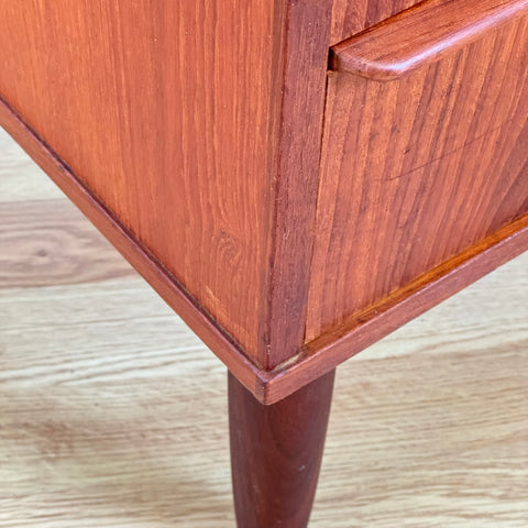 Danish teak chest of drawers, 1950s-60s. - Beyo Vintage