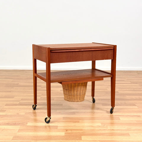 Side table in teak, 1950s-60s, Denmark - Beyo Vintage