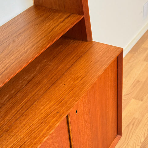 Bookshelf in teak and beech, 1960s-70s, Sweden - Beyo Vintage
