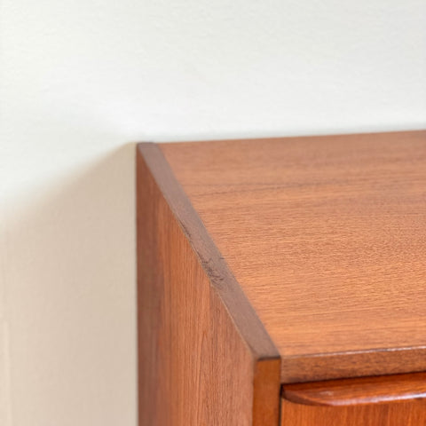 Danish chest of drawers in teak, 1950s-60s. - Beyo Vintage