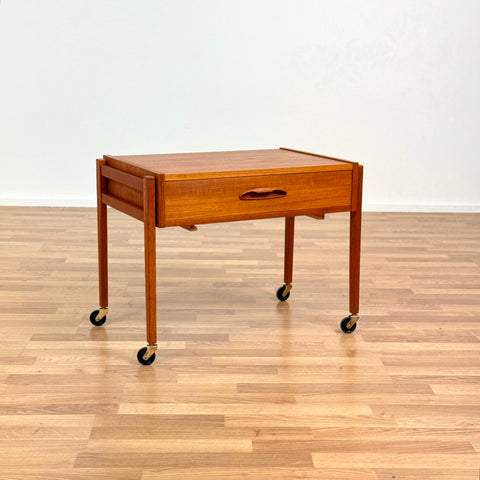 Side table / Sewing table in teak, 1950s-60s, Denmark - Beyo Vintage