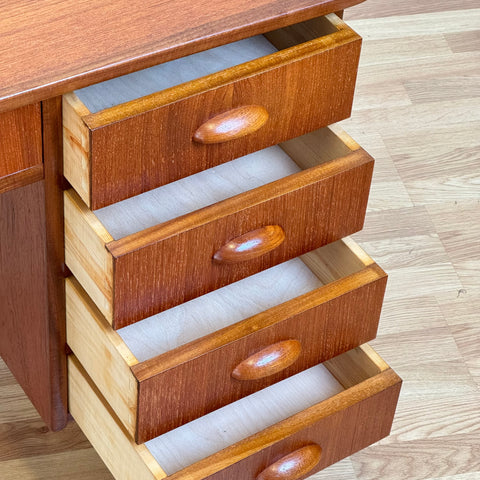 Writing desk in teak, Denmark, 1950s-60s. - Beyo Vintage
