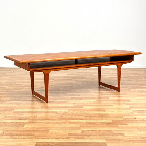 Coffee table in teak, 1950s-60s, Denmark - Beyo Vintage