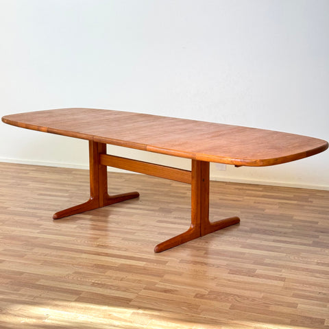 Dining table in teak by Skovby Møbelfabrik, Model 74, 1950s-60s, Denmark - Beyo Vintage
