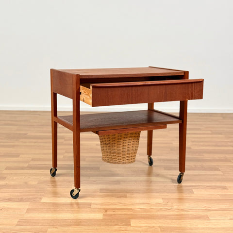 Side table in teak, 1950s-60s, Denmark - Beyo Vintage