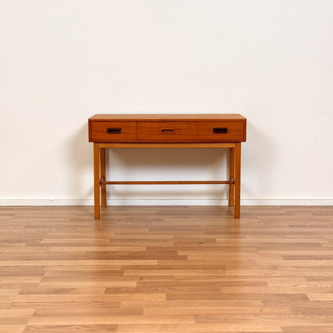 Side table in teak & oak, 1950s-60s, Sweden - Beyo Vintage