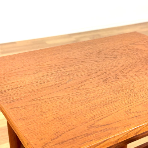 Side table in teak, 1950s-60s - Beyo Vintage
