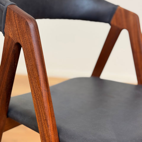 Set of 4 dining chairs in teak by Thomas Harlev for Farstrup, 1950s-60s, Denmark - Beyo Vintage