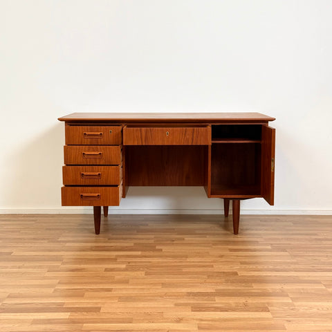 PRICE Writing desk in teak, 1950s-60s, Denmark - Beyo Vintage