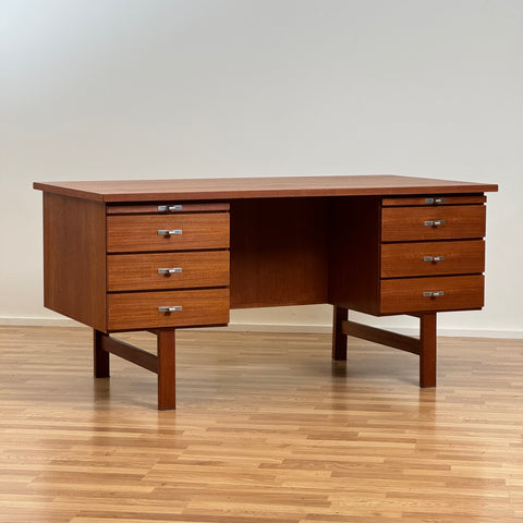 Writing desk in teak, Denmark, 1950-60s. - Beyo Vintage