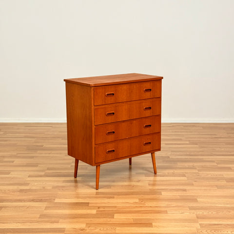 Chest of drawers in teak & beech