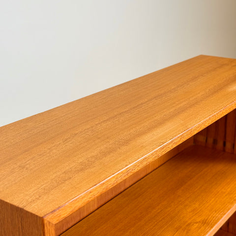 Small bookshelf in teak, Sweden, 1960s - Beyo Vintage