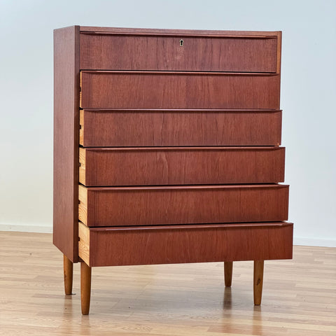 Danish teak chest of drawers, 1970s - Beyo Vintage