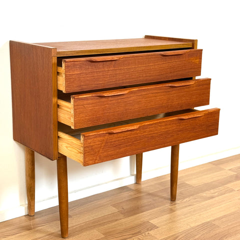 Chest of 3 drawers in teak, 1950s-60s, Denmark - Beyo Vintage