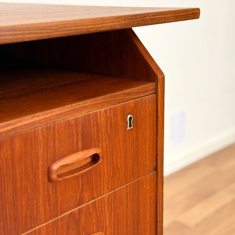 PRICE Writing desk in teak, 1950s-60s, Denmark - Beyo Vintage