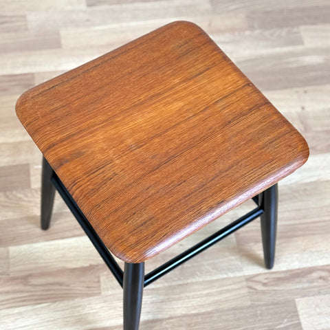 Stool in teak, "Fanett" by Ilmari Tapiovaara for Edsbyverken, Sweden - Beyo Vintage