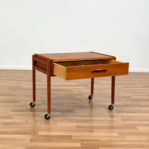 Side table / Sewing table in teak, 1950s-60s, Denmark - Beyo Vintage
