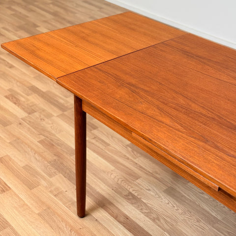 PRICE Dining table in teak, 1950s-60s, Denmark - Beyo Vintage